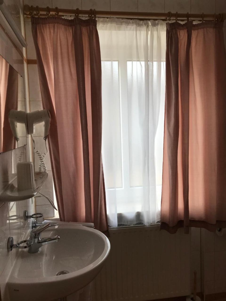 Hotel Guntia Boardinghouse Günzburg Dış mekan fotoğraf